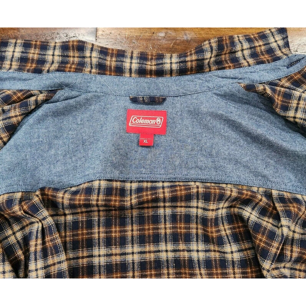 Coleman Mens Shirt Button Down Flannel XL Long Sleeves Plaid Pockets Logo - Picture 3 of 10